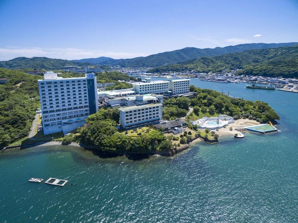 Toba Seaside Hotel Exterior photo