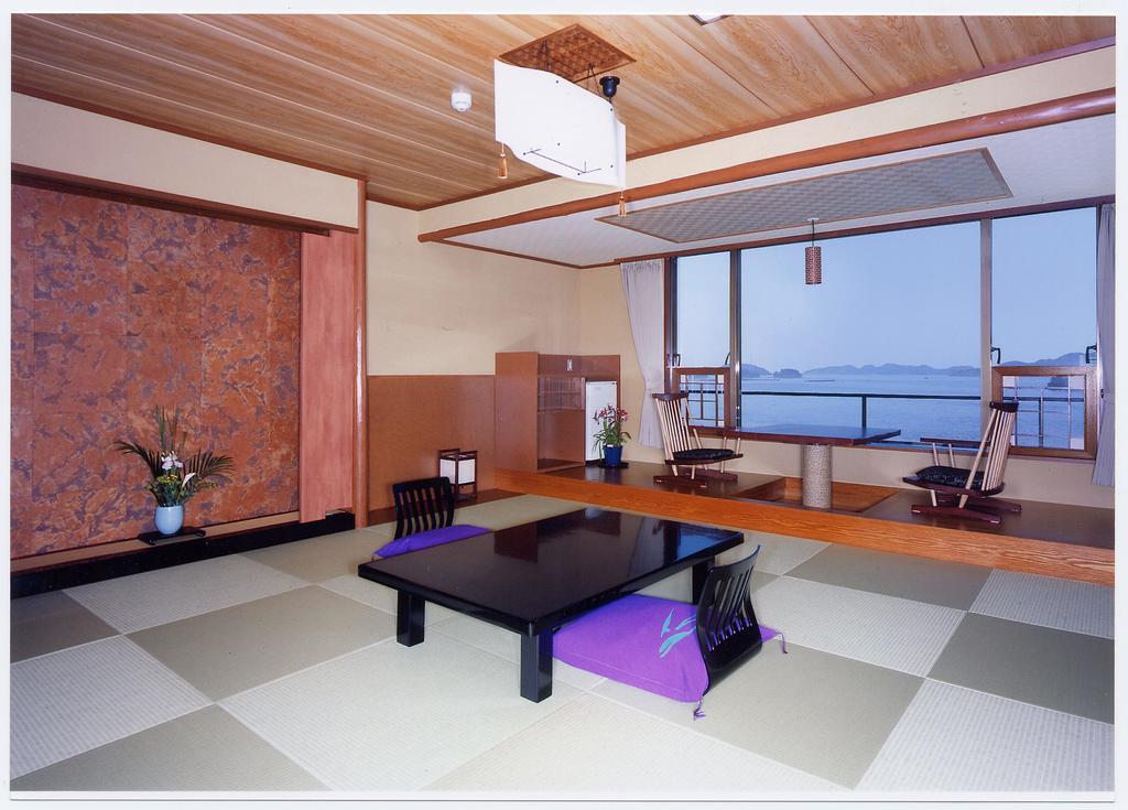 Toba Seaside Hotel Exterior photo