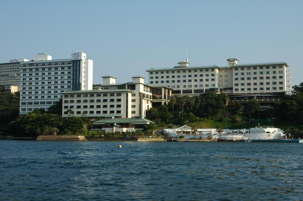 Toba Seaside Hotel Exterior photo