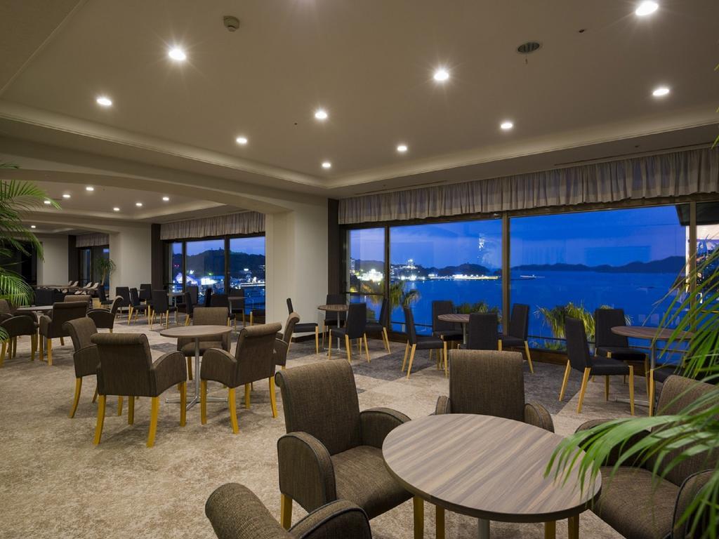 Toba Seaside Hotel Exterior photo
