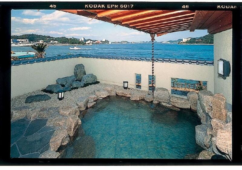 Toba Seaside Hotel Exterior photo